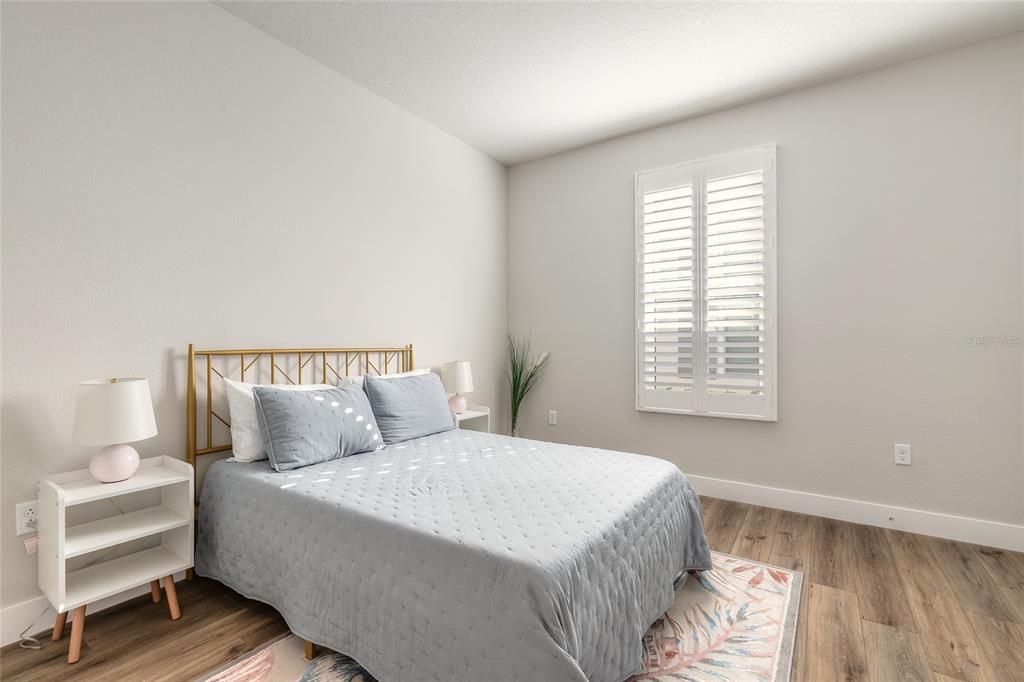Active With Contract: $395,000 (2 beds, 2 baths, 1003 Square Feet)