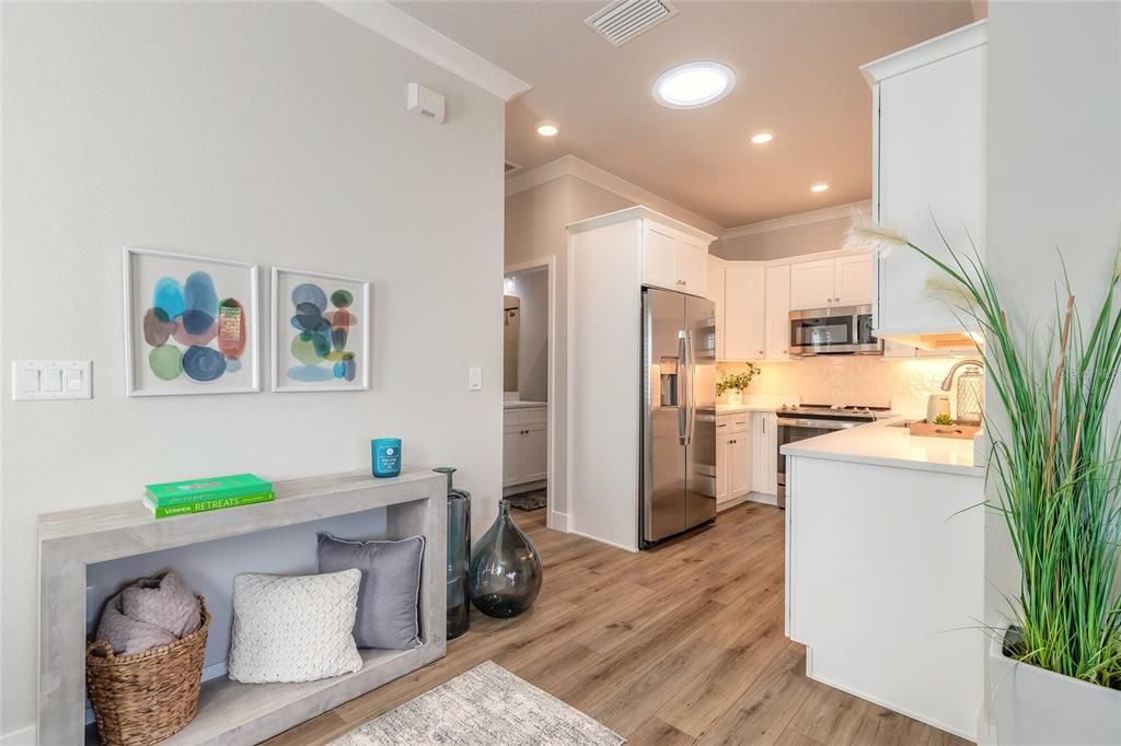 Active With Contract: $395,000 (2 beds, 2 baths, 1003 Square Feet)