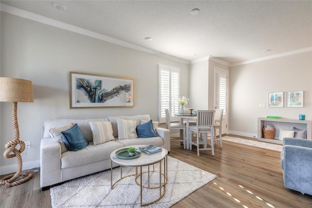 Active With Contract: $395,000 (2 beds, 2 baths, 1003 Square Feet)