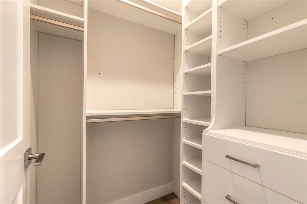 Active With Contract: $395,000 (2 beds, 2 baths, 1003 Square Feet)