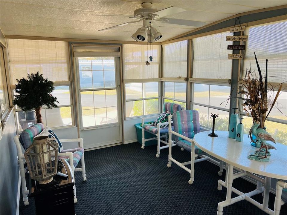 Active With Contract: $84,900 (2 beds, 2 baths, 960 Square Feet)