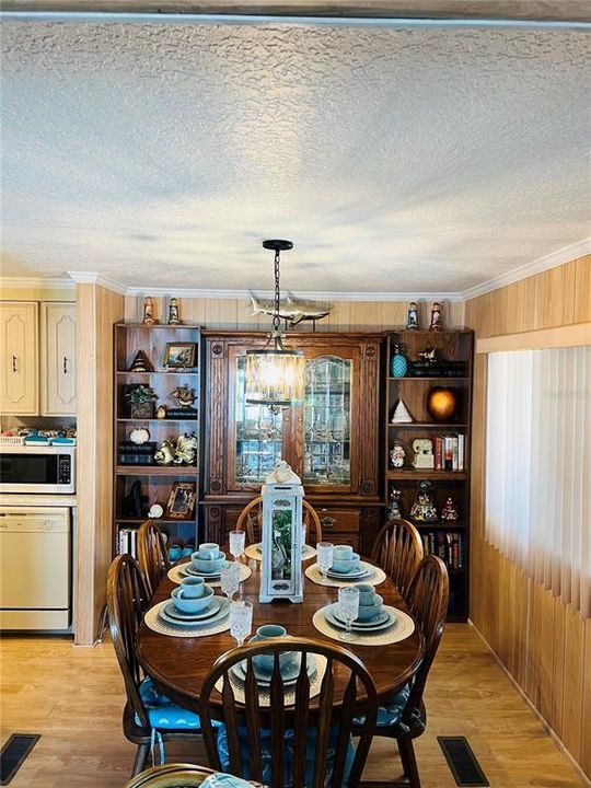 Active With Contract: $84,900 (2 beds, 2 baths, 960 Square Feet)