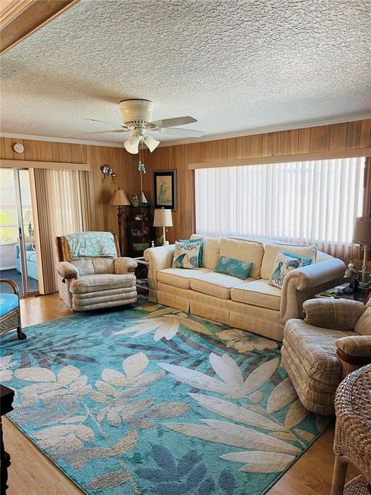 Active With Contract: $84,900 (2 beds, 2 baths, 960 Square Feet)