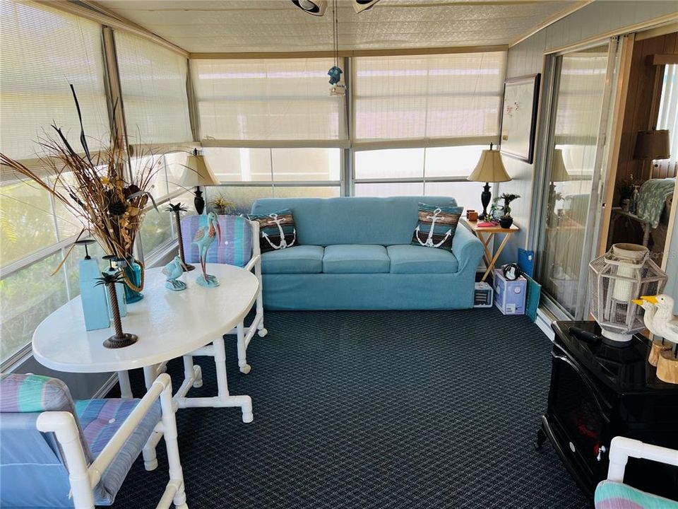 Active With Contract: $84,900 (2 beds, 2 baths, 960 Square Feet)