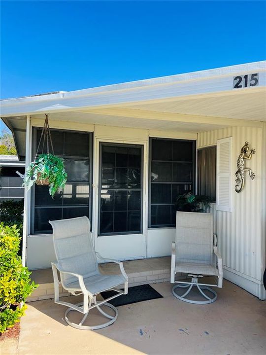 Active With Contract: $84,900 (2 beds, 2 baths, 960 Square Feet)