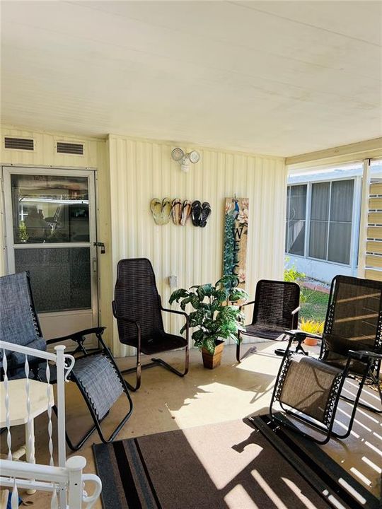 Active With Contract: $84,900 (2 beds, 2 baths, 960 Square Feet)