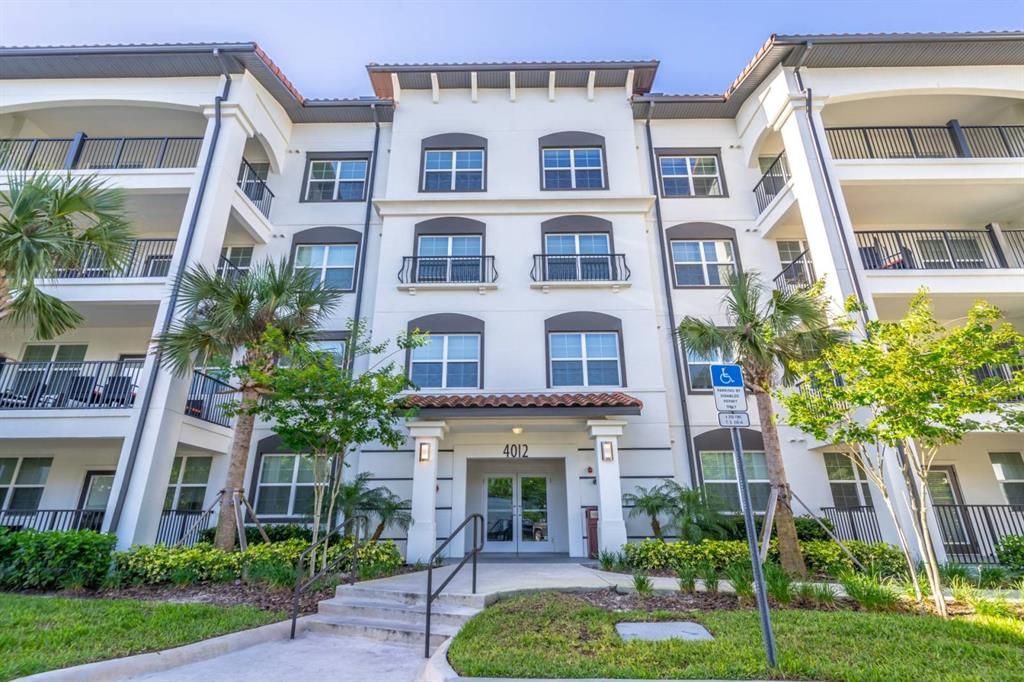 最近售出: $585,000 (3 贝兹, 2 浴室, 1256 平方英尺)