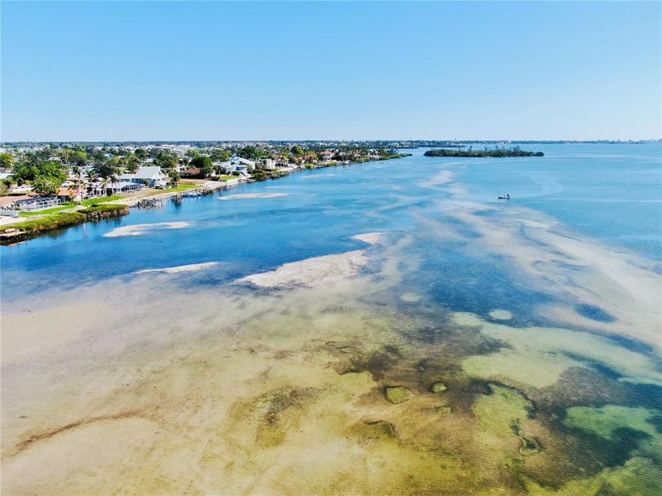 На продажу: $699,000 (0.51 acres)