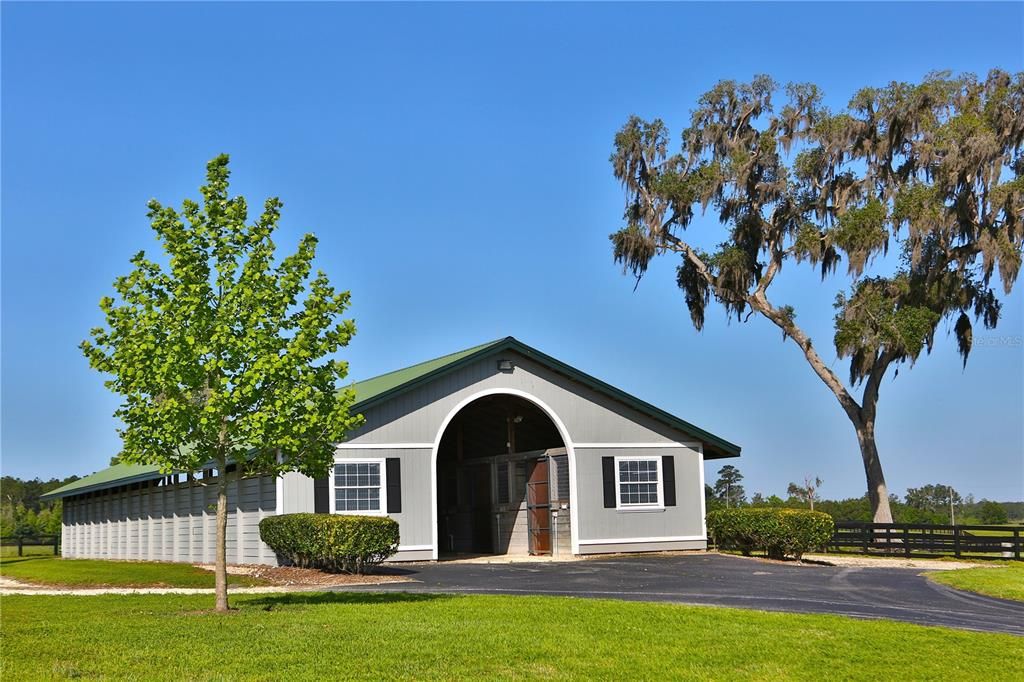For Sale: $25,700,000 (3 beds, 2 baths, 1682 Square Feet)