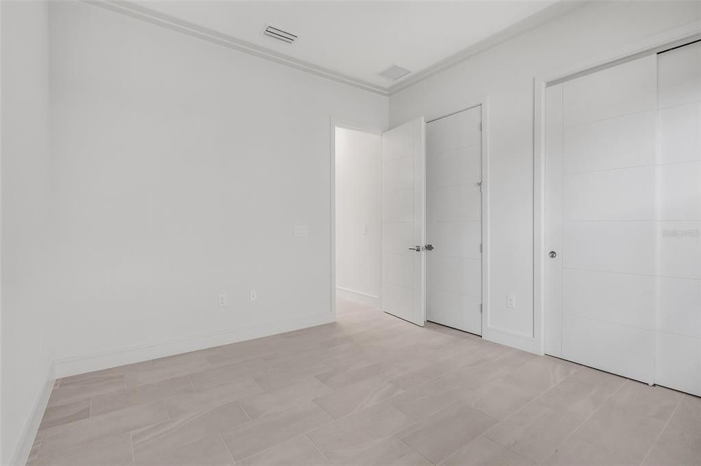 For Sale: $950,000 (4 beds, 3 baths, 2773 Square Feet)