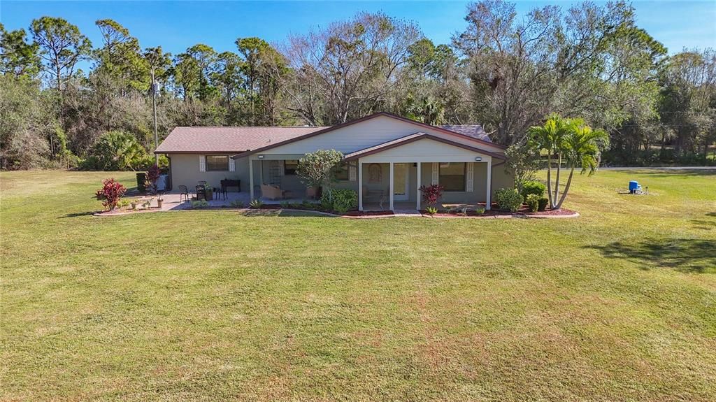 En Venta: $1,149,999 (3 camas, 2 baños, 1884 Pies cuadrados)