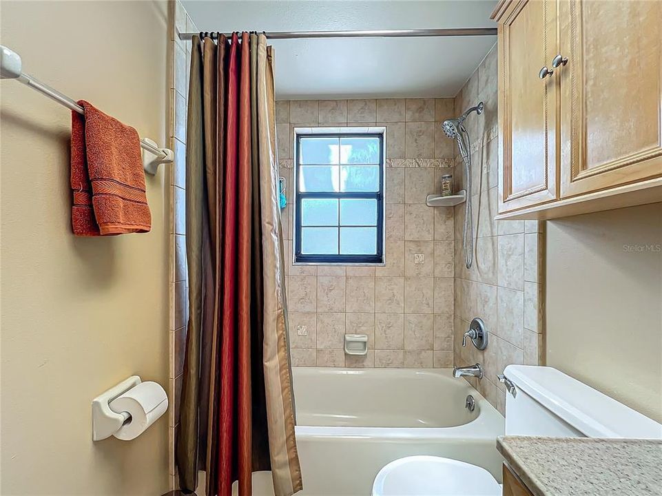 En Venta: $1,149,999 (3 camas, 2 baños, 1884 Pies cuadrados)