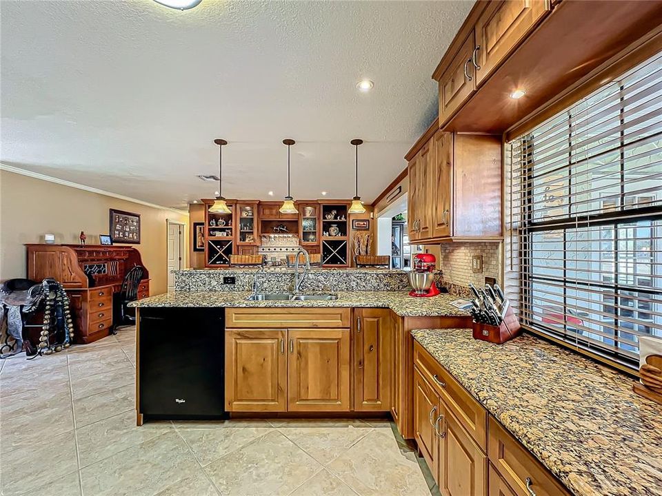 En Venta: $1,149,999 (3 camas, 2 baños, 1884 Pies cuadrados)