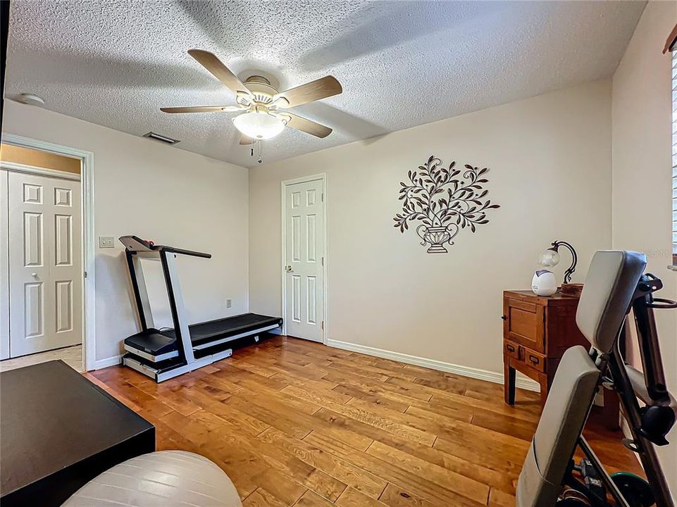 En Venta: $1,149,999 (3 camas, 2 baños, 1884 Pies cuadrados)