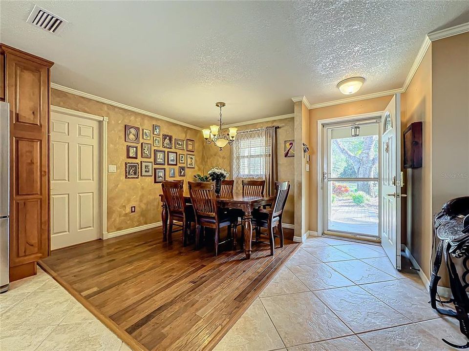 En Venta: $1,149,999 (3 camas, 2 baños, 1884 Pies cuadrados)