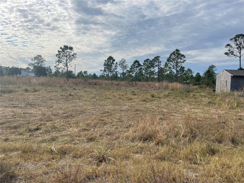 Под контрактом: $85,500 (1.25 acres)