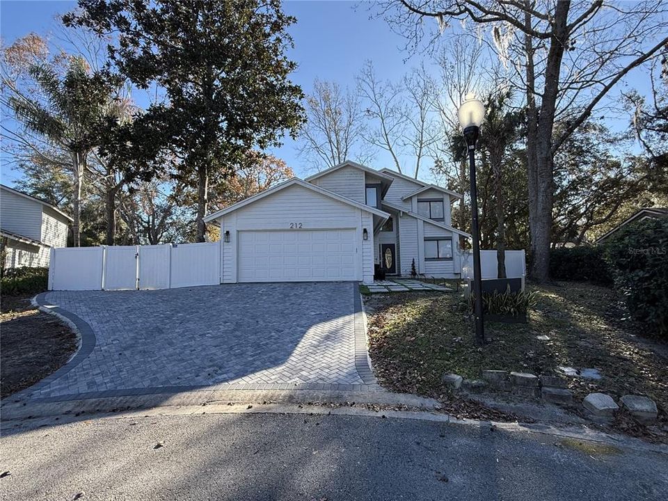 Recientemente alquilado: $3,200 (3 camas, 2 baños, 2054 Pies cuadrados)