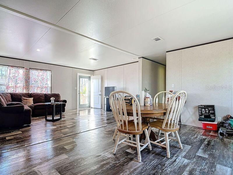 For Sale: $350,000 (5 beds, 3 baths, 2027 Square Feet)
