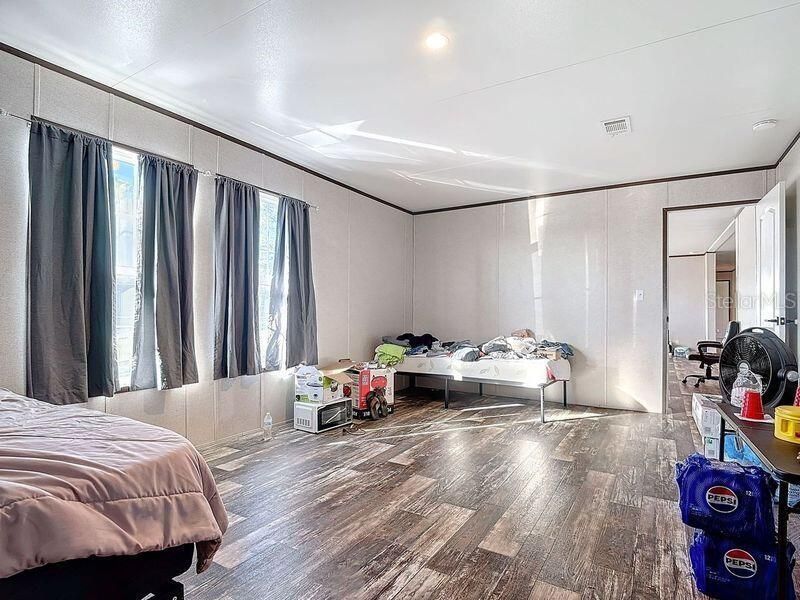For Sale: $350,000 (5 beds, 3 baths, 2027 Square Feet)