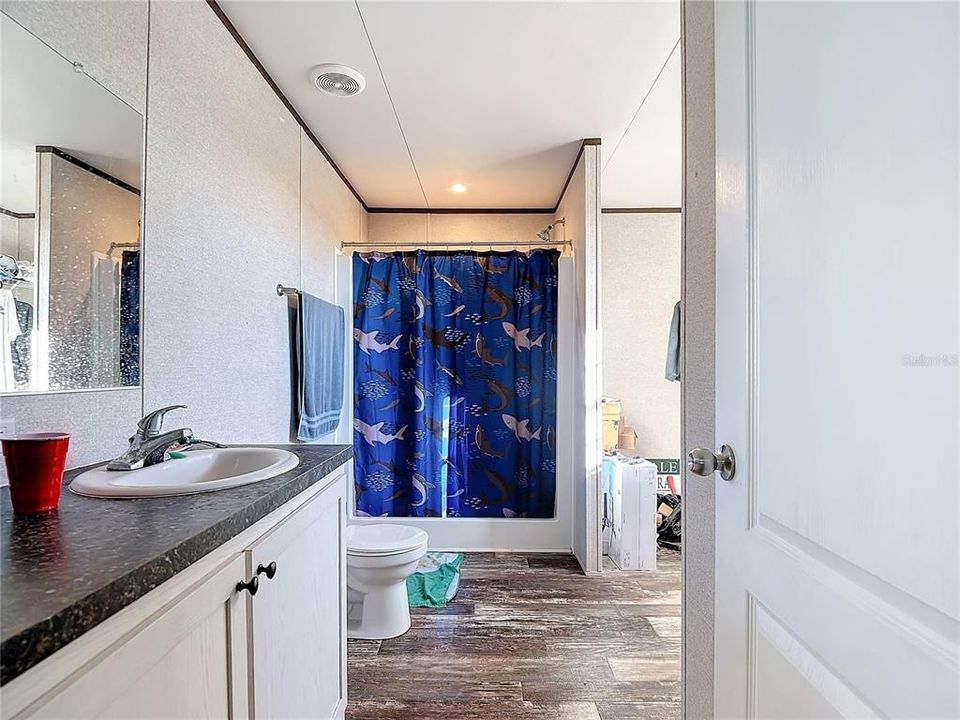For Sale: $350,000 (5 beds, 3 baths, 2027 Square Feet)