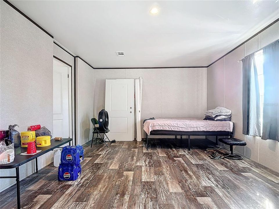 For Sale: $350,000 (5 beds, 3 baths, 2027 Square Feet)