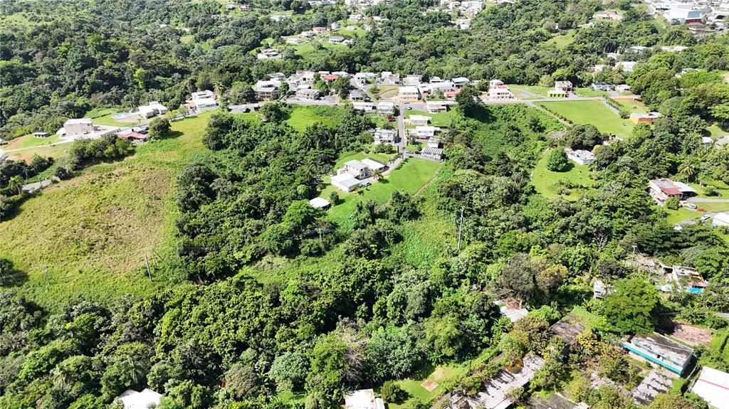 En Venta: $84,000 (5.04 acres)