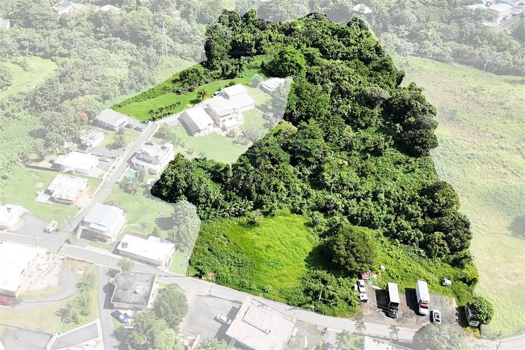 En Venta: $84,000 (5.04 acres)