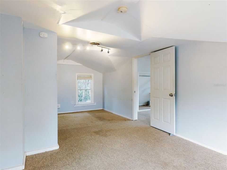 待售: $599,000 (0 贝兹, 0 浴室, 2384 平方英尺)