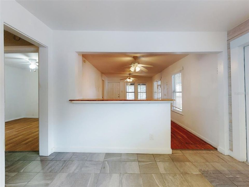 待售: $599,000 (0 贝兹, 0 浴室, 2384 平方英尺)