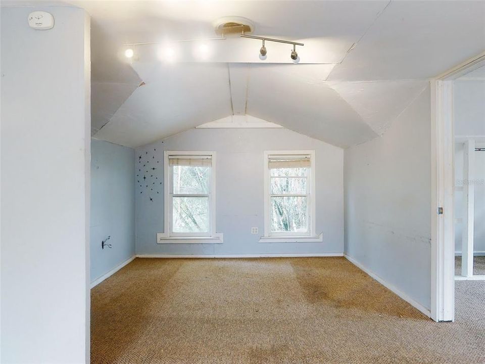 待售: $599,000 (0 贝兹, 0 浴室, 2384 平方英尺)