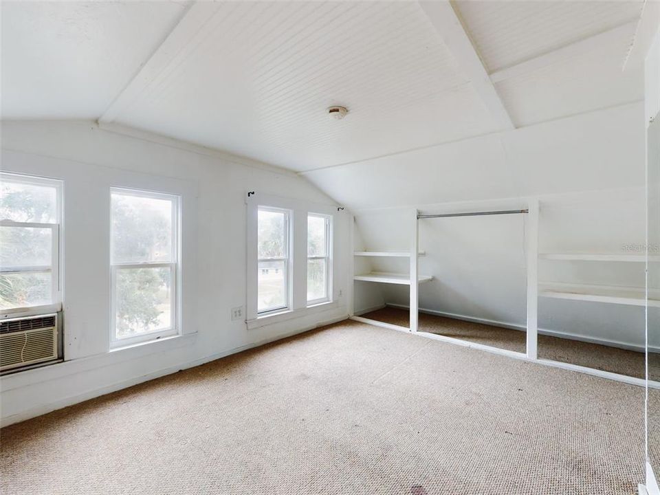 待售: $599,000 (0 贝兹, 0 浴室, 2384 平方英尺)