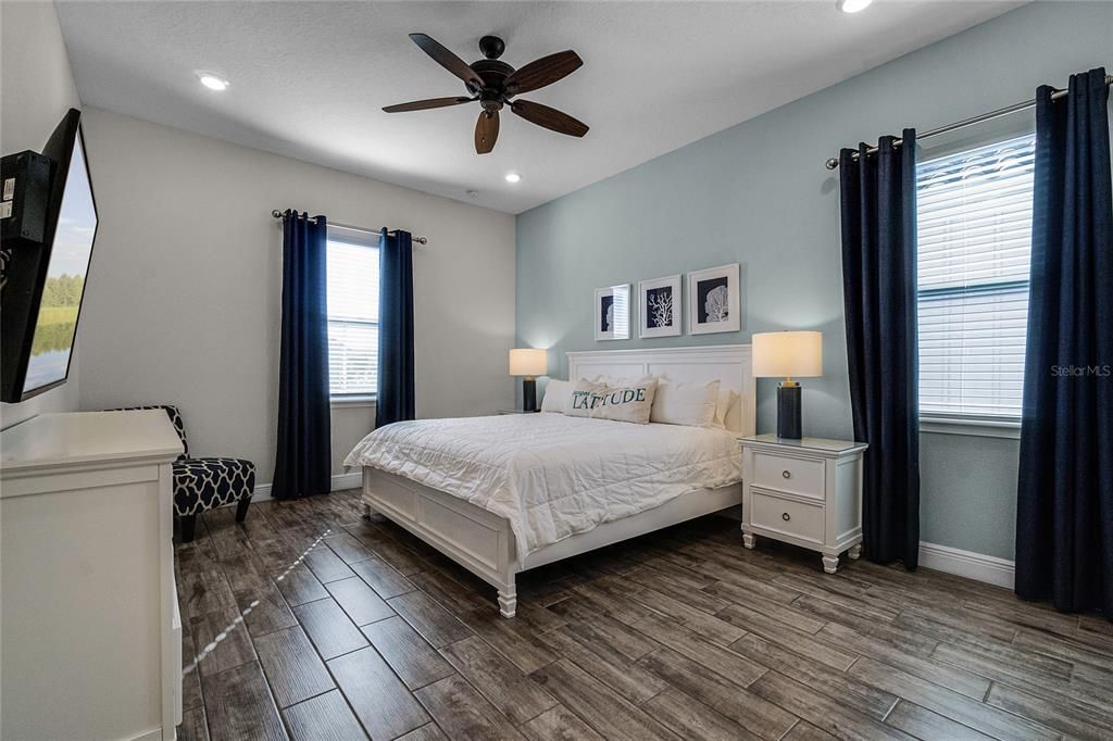 待售: $1,499,000 (6 贝兹, 6 浴室, 3563 平方英尺)