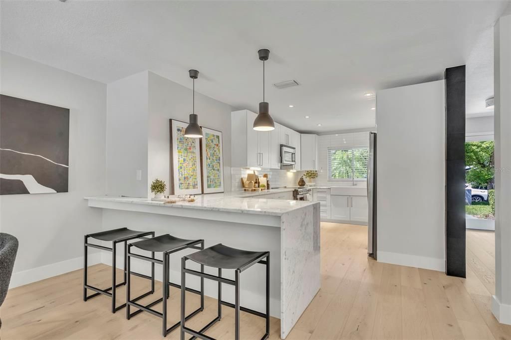 待售: $1,097,000 (3 贝兹, 3 浴室, 2460 平方英尺)