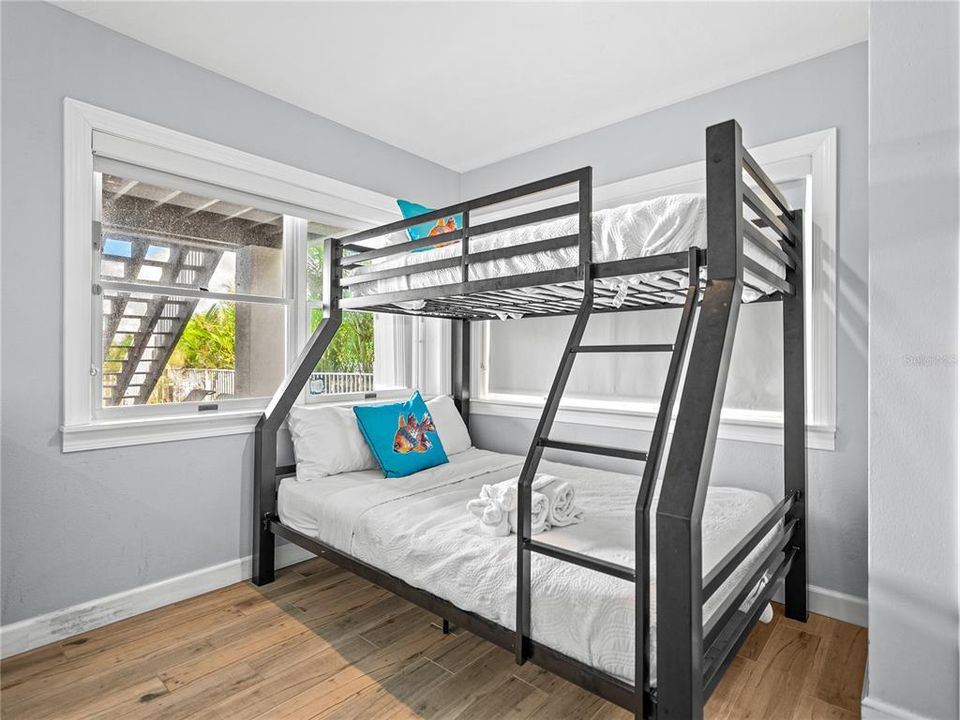 For Rent: $15,000 (3 beds, 3 baths, 1817 Square Feet)