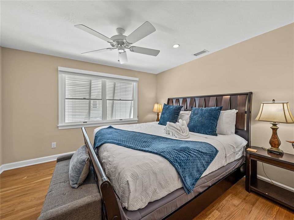 For Rent: $15,000 (3 beds, 3 baths, 1817 Square Feet)