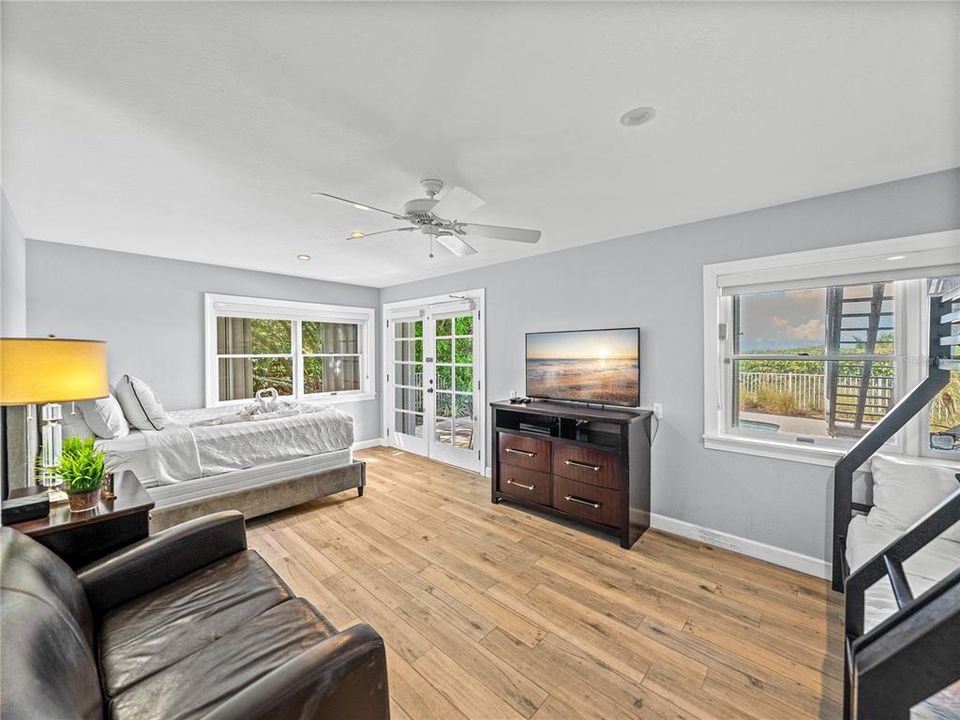 For Rent: $15,000 (3 beds, 3 baths, 1817 Square Feet)