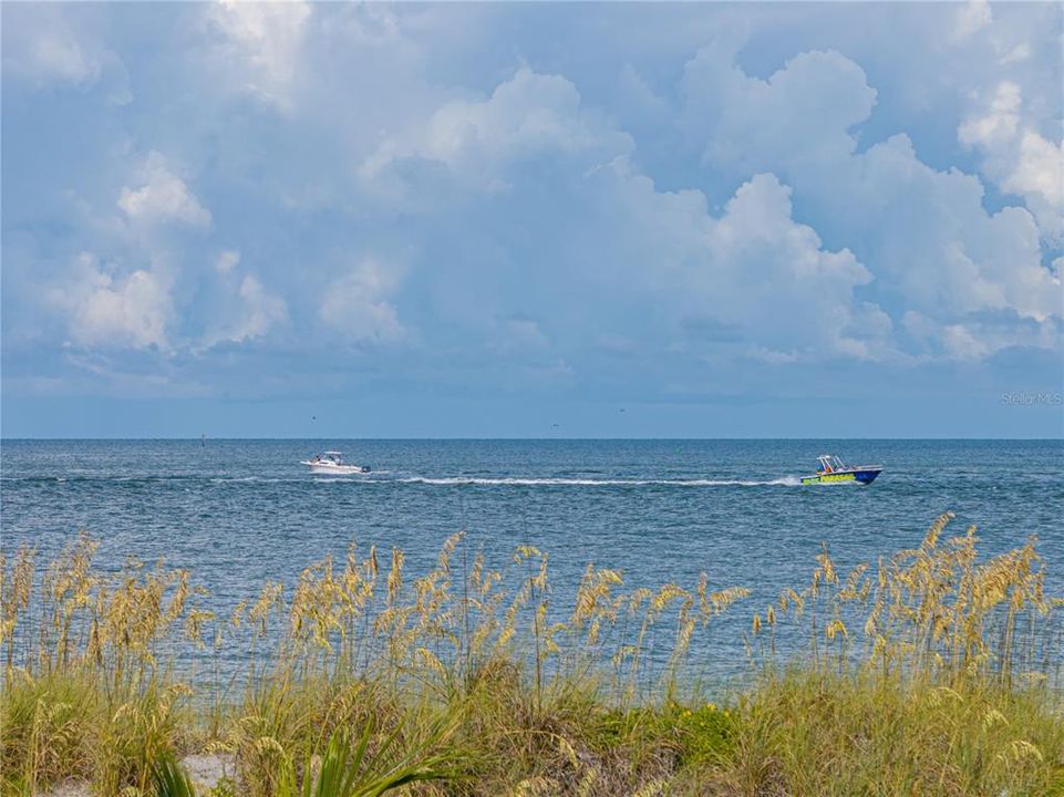 For Rent: $15,000 (3 beds, 3 baths, 1817 Square Feet)