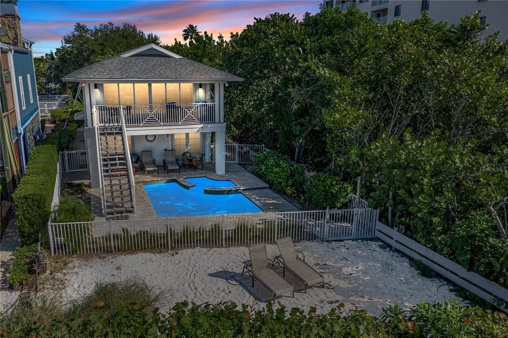 For Rent: $15,000 (3 beds, 3 baths, 1817 Square Feet)