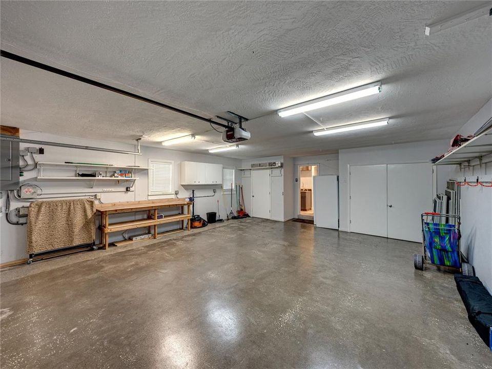 For Rent: $15,000 (3 beds, 3 baths, 1817 Square Feet)