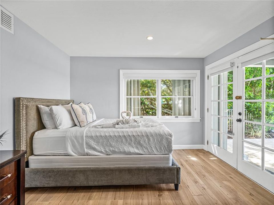 For Rent: $15,000 (3 beds, 3 baths, 1817 Square Feet)