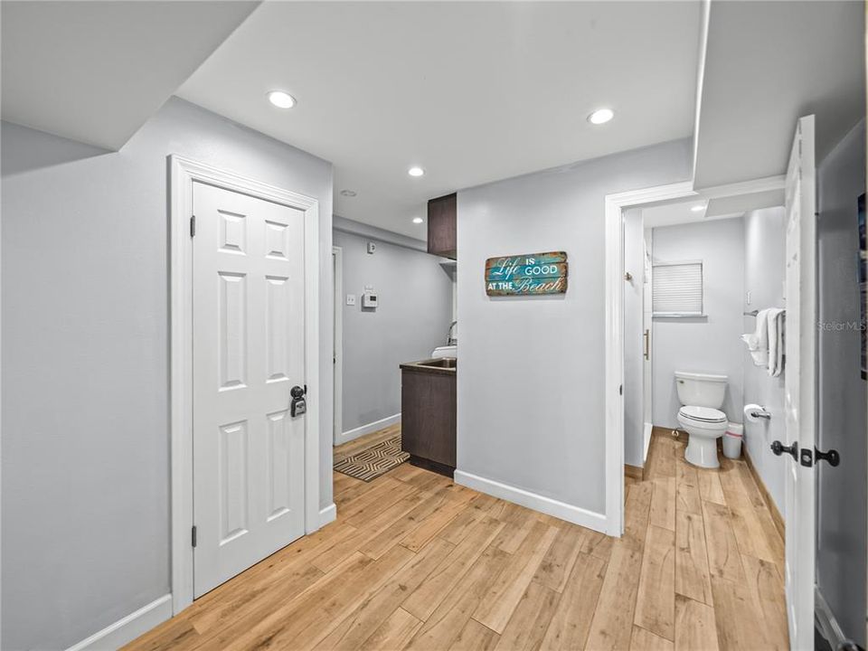 For Rent: $15,000 (3 beds, 3 baths, 1817 Square Feet)