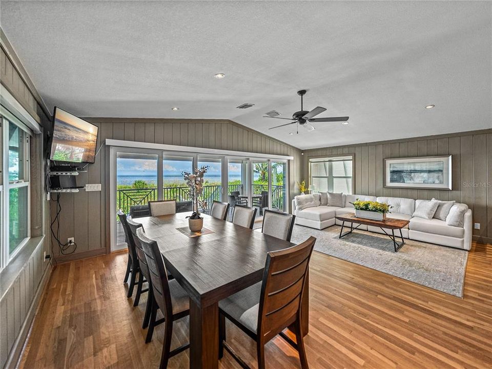 For Rent: $15,000 (3 beds, 3 baths, 1817 Square Feet)