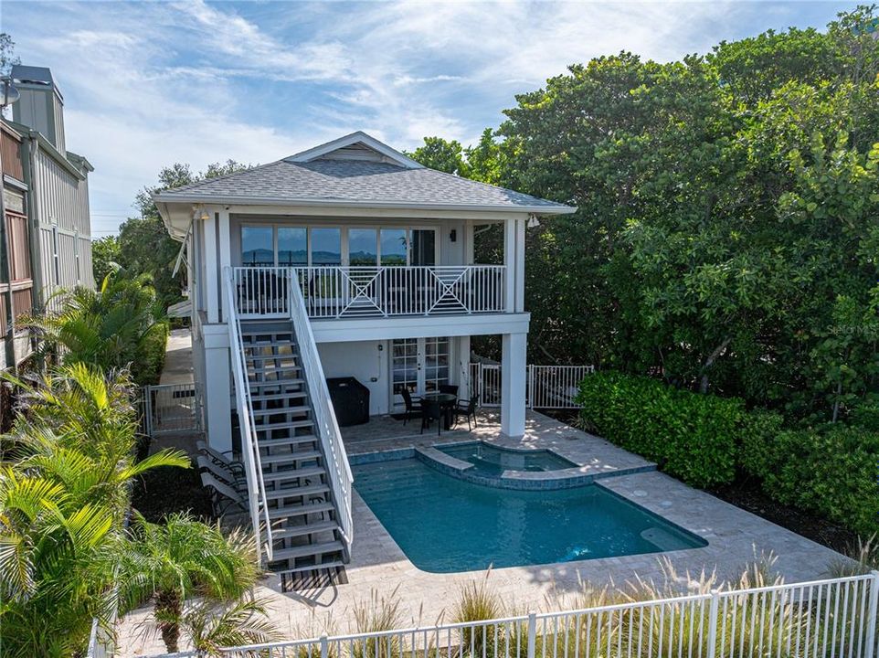 For Rent: $15,000 (3 beds, 3 baths, 1817 Square Feet)