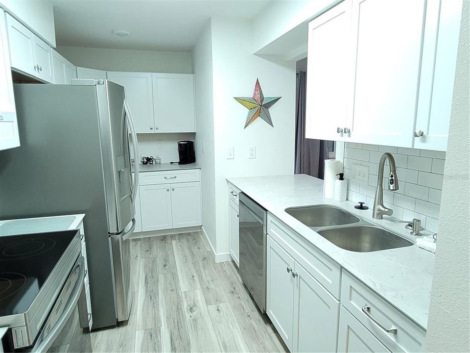 出租: $2,850 (2 贝兹, 2 浴室, 1058 平方英尺)