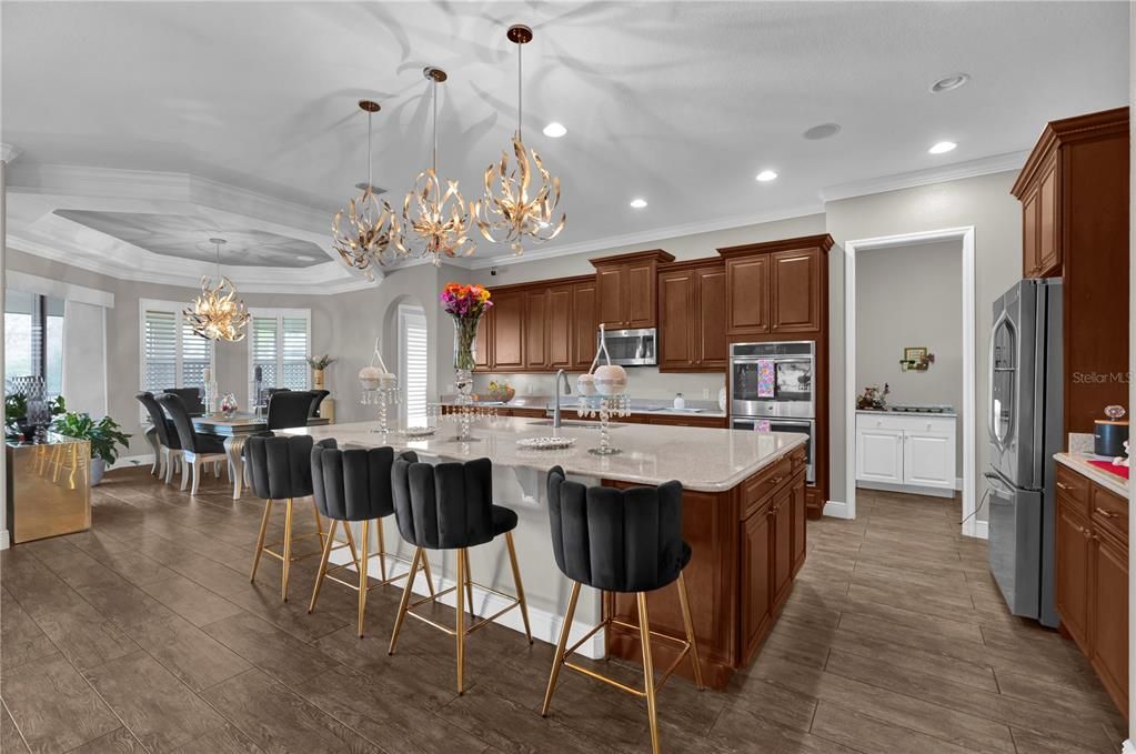 En Venta: $895,000 (5 camas, 5 baños, 5428 Pies cuadrados)