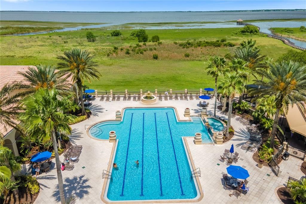 En Venta: $895,000 (5 camas, 5 baños, 5428 Pies cuadrados)