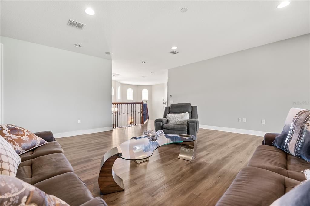 En Venta: $895,000 (5 camas, 5 baños, 5428 Pies cuadrados)