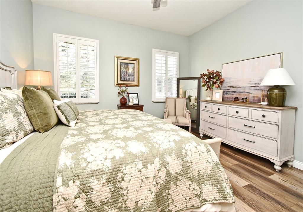 Activo con contrato: $560,000 (3 camas, 2 baños, 1552 Pies cuadrados)