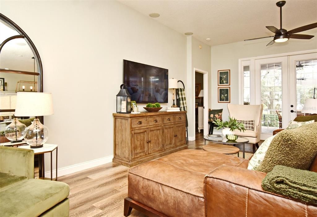 Activo con contrato: $560,000 (3 camas, 2 baños, 1552 Pies cuadrados)