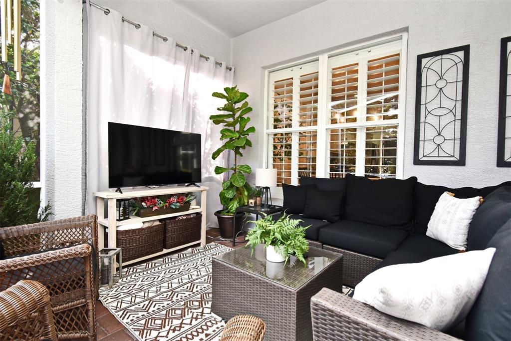 Activo con contrato: $560,000 (3 camas, 2 baños, 1552 Pies cuadrados)